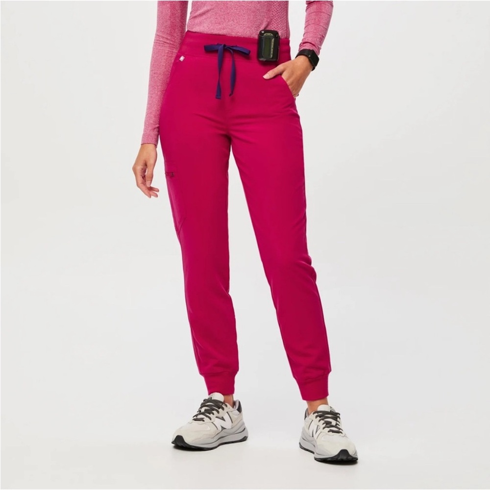 Figs Ultra Rose Jogger Scrub Pants 🌹